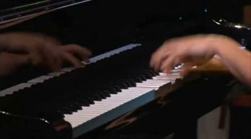 Yuja Wang играет на фортепиано